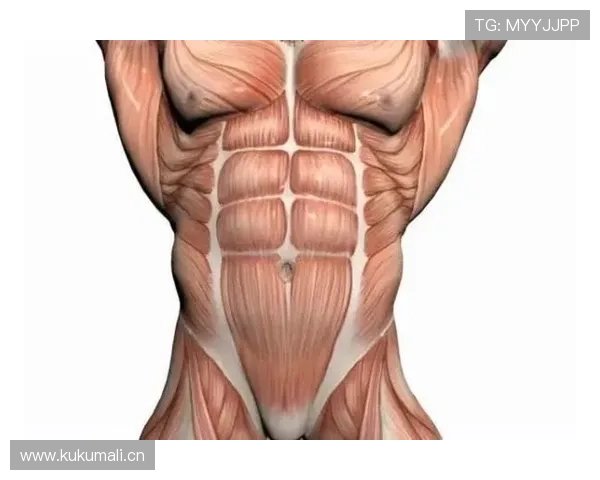 贝林厄姆家冰箱里塞满蛋白粉，连狗都练出腹肌了