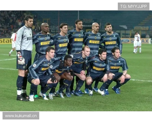 阿贾克斯：欧战表现持续低迷，对赛季竞争力形成明显制约